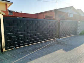 Cancello moderno verniciato alle polveri certificato uni en 13241 Frossasco - Carpenteria metallica fabbro